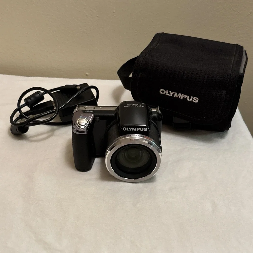 OLYMPUS SP-810UZ 14.0MP Digital Camera, Case, Battery, Charger, 4 Gb SD card